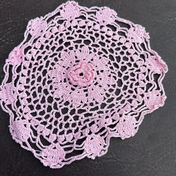 💕💕💕Beautiful pink embroidered doilies set of three Handmade - Picture 5 of 7